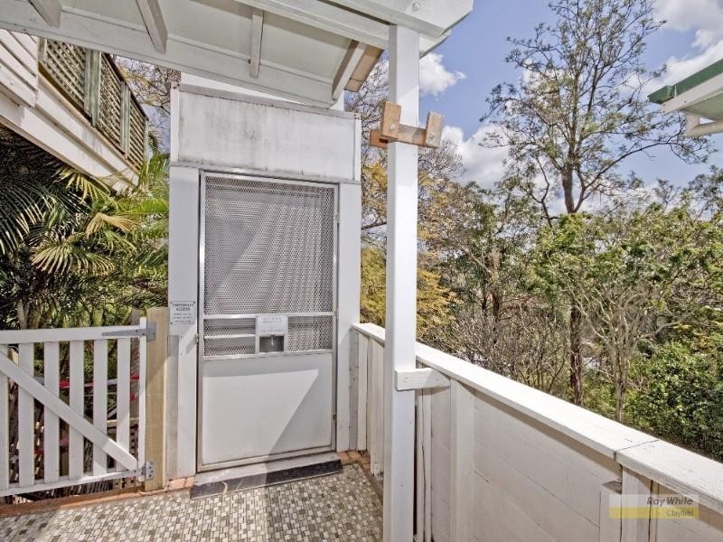 8 Fairseat Street, Bardon QLD 4065