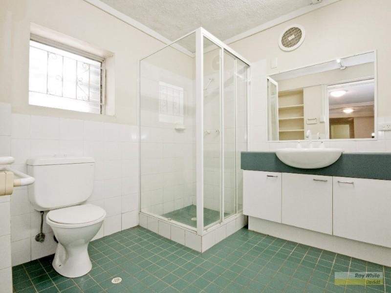 8 Fairseat Street, Bardon QLD 4065