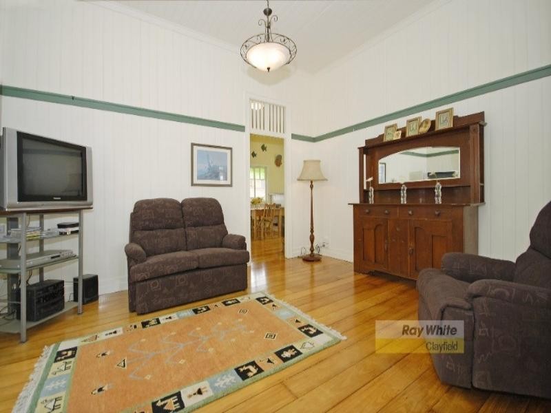 21 Cromwell Street, Wooloowin QLD 4030