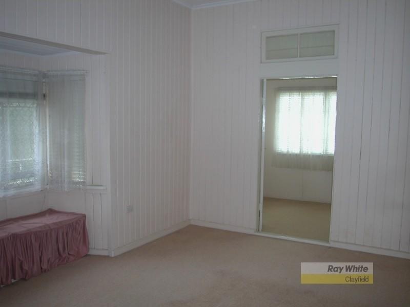 16 Doncaster Street, Hendra QLD 4011