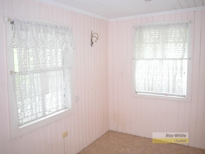 16 Doncaster Street, Hendra QLD 4011