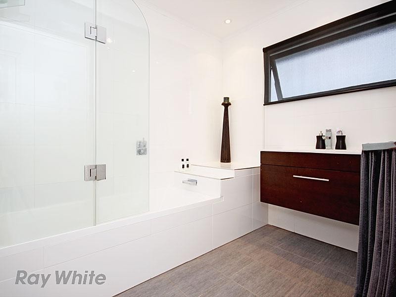 711 Rode Road, Chermside West QLD 4032