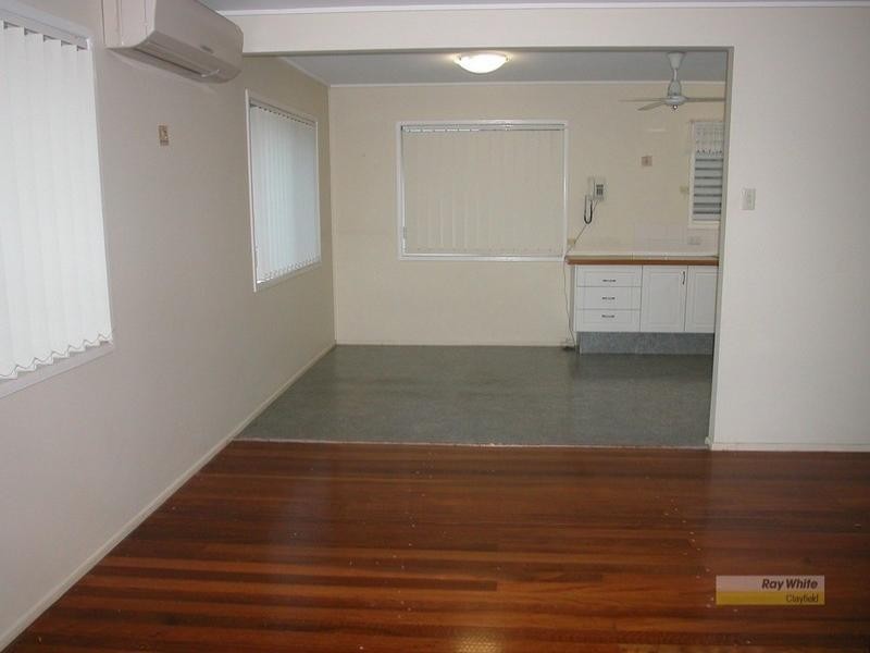 8 Crowndale Street, Wavell Heights QLD 4012