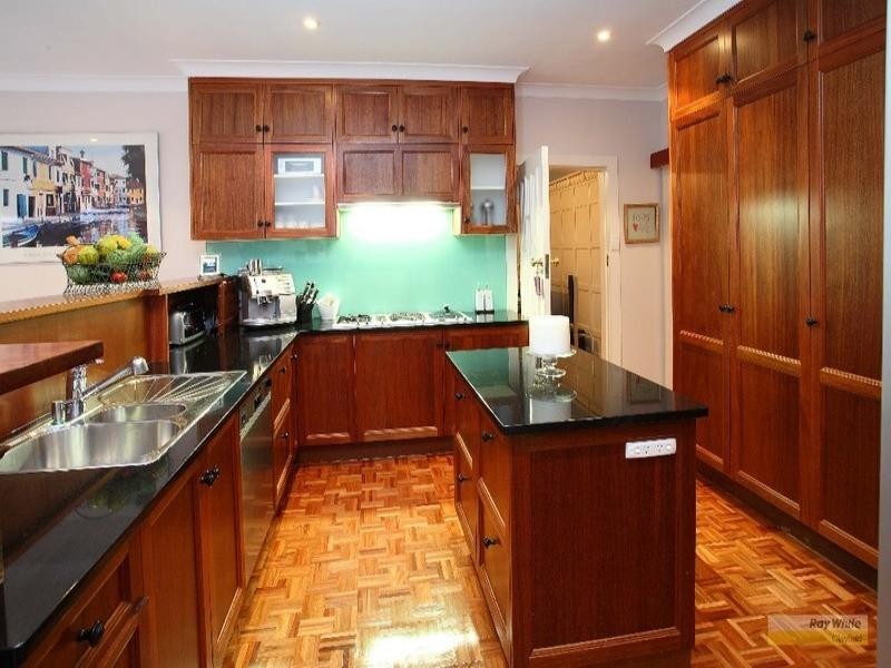 132 Windermere Road, Hamilton QLD 4007