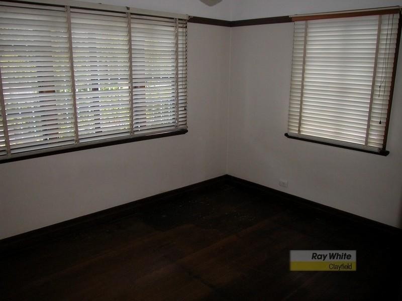 240 Shaw Road, Wavell Heights QLD 4012