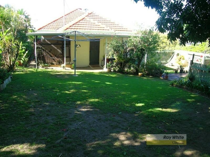 1 Highlands Street, Wavell Heights QLD 4012