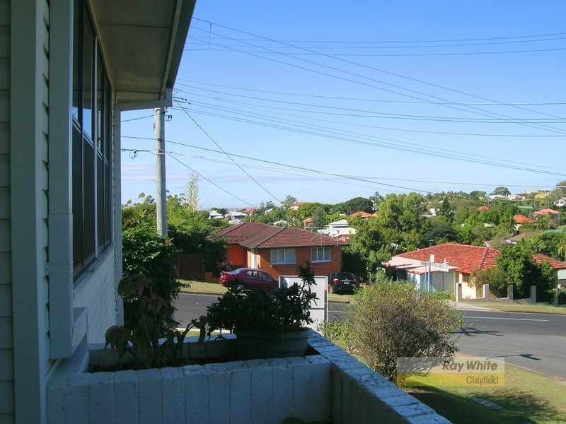 1 Highlands Street, Wavell Heights QLD 4012