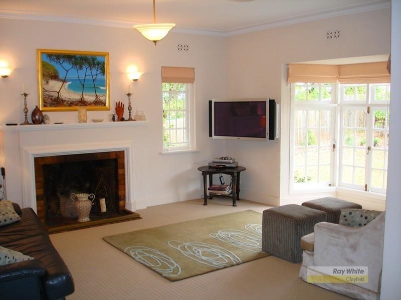 18 Anthony Street, Hamilton QLD 4007