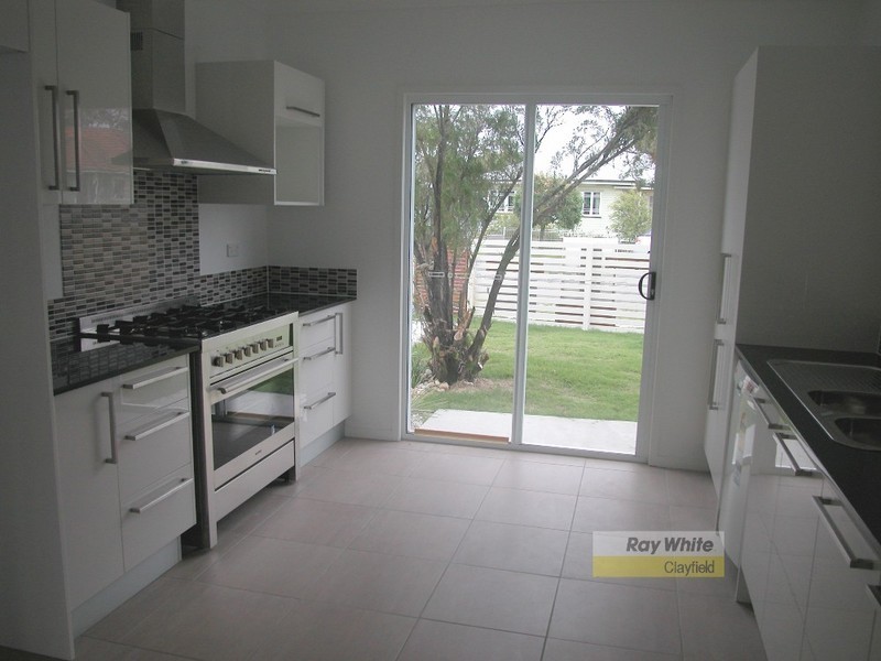 77 Oates Parade, Northgate QLD 4013