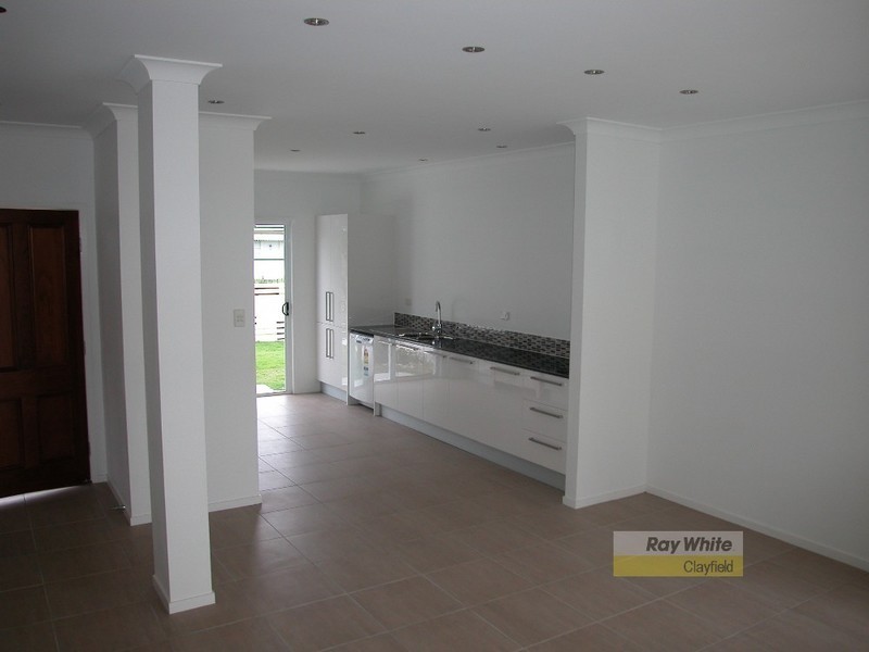 77 Oates Parade, Northgate QLD 4013