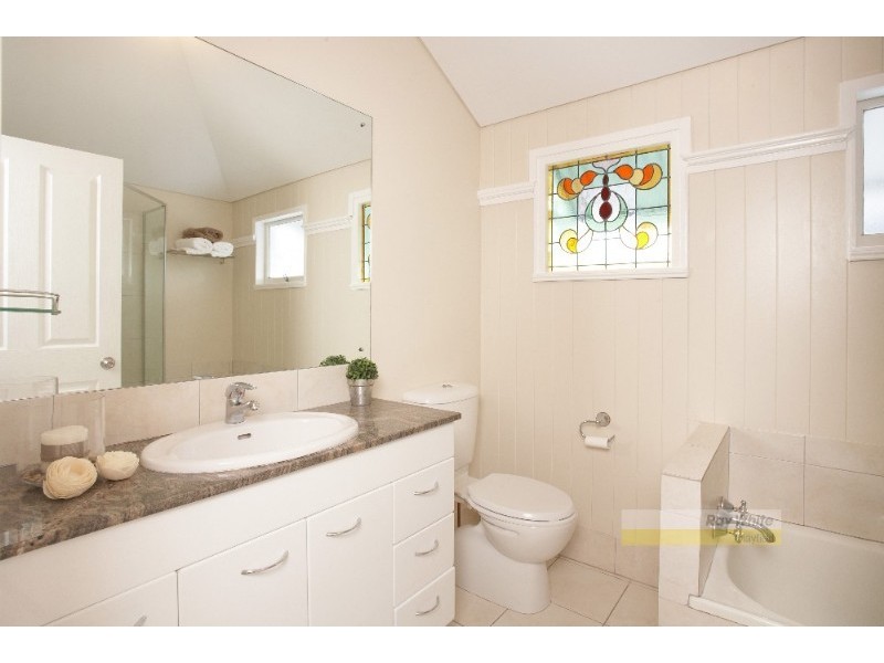 54 Wellington Street, Clayfield QLD 4011