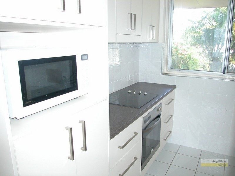 2/18 Best Street, Hendra QLD 4011