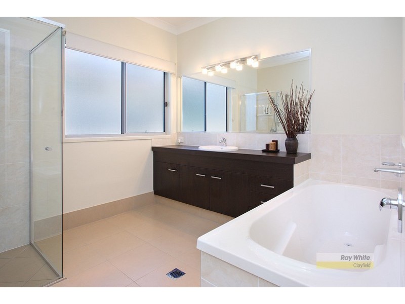 16 Lilley Street, Hendra QLD 4011