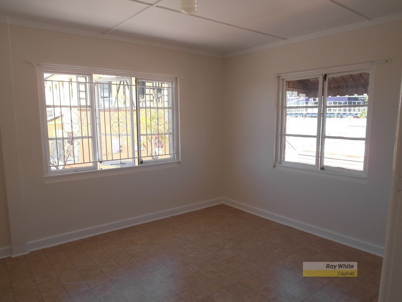 2/8 Station Street, Nundah QLD 4012