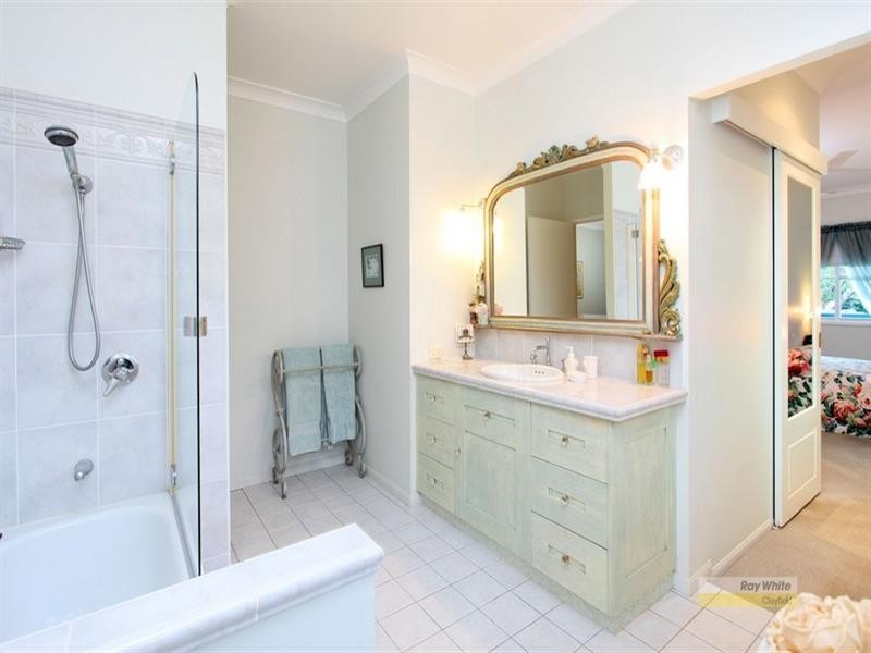 10 Boston Street, Clayfield QLD 4011