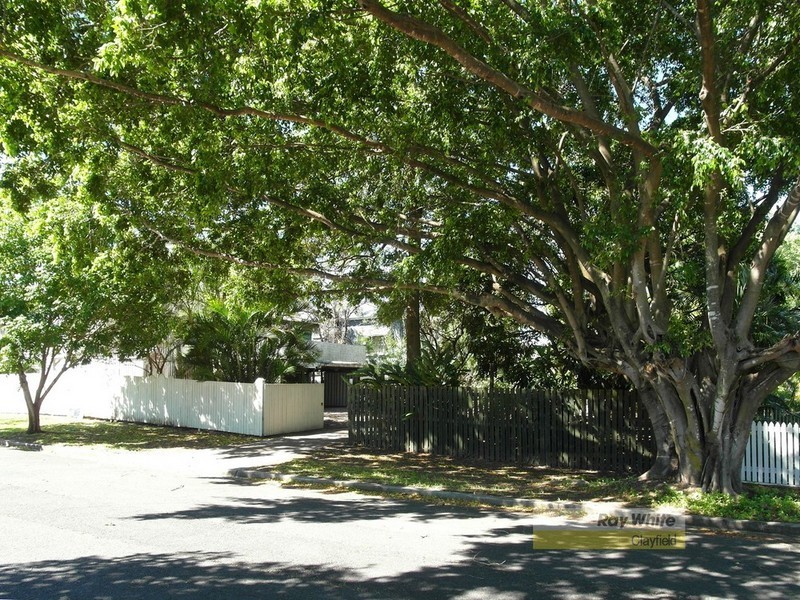 96 Lodge Road, Wooloowin QLD 4030