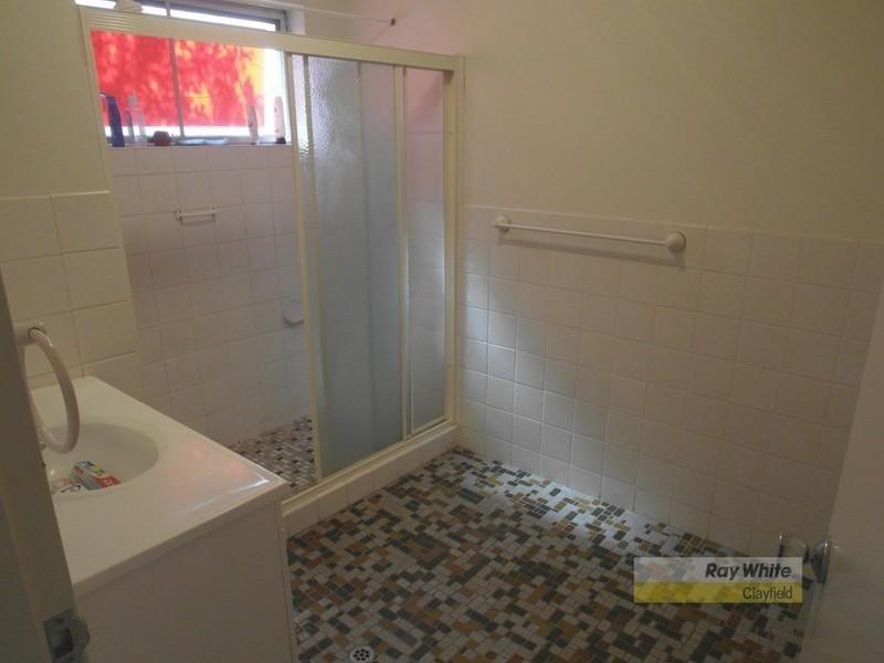 2/104 Bayview Terrace, Clayfield QLD 4011