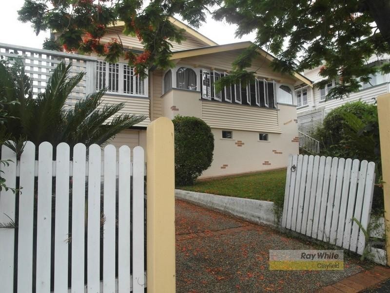 18 Christian Street, Clayfield QLD 4011