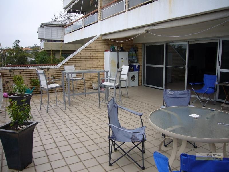 2/12 Mullens Street, Hamilton QLD 4007