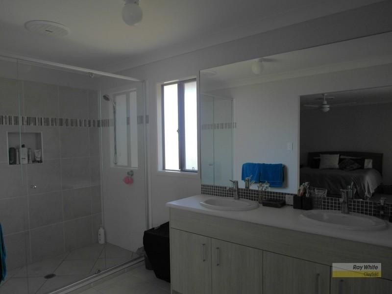 25 Webster Avenue, Hendra QLD 4011