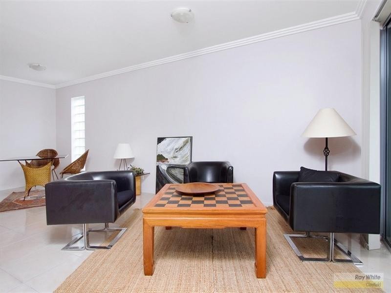 2/20 Oriel Road, Clayfield QLD 4011