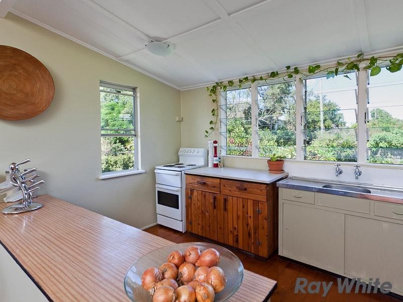 37 Vernon Street, Nundah QLD 4012