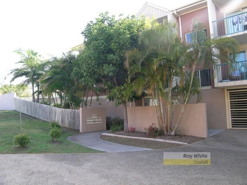 2/216 Junction Road, Clayfield QLD 4011