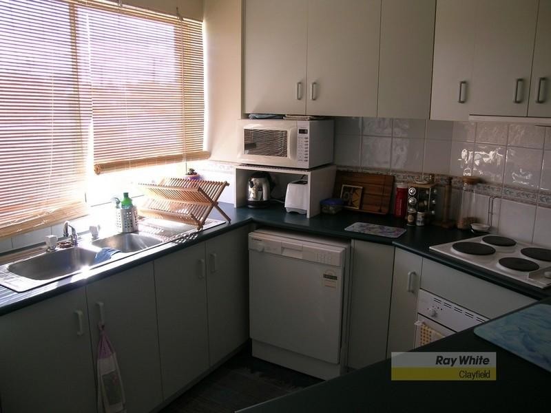 2/216 Junction Road, Clayfield QLD 4011