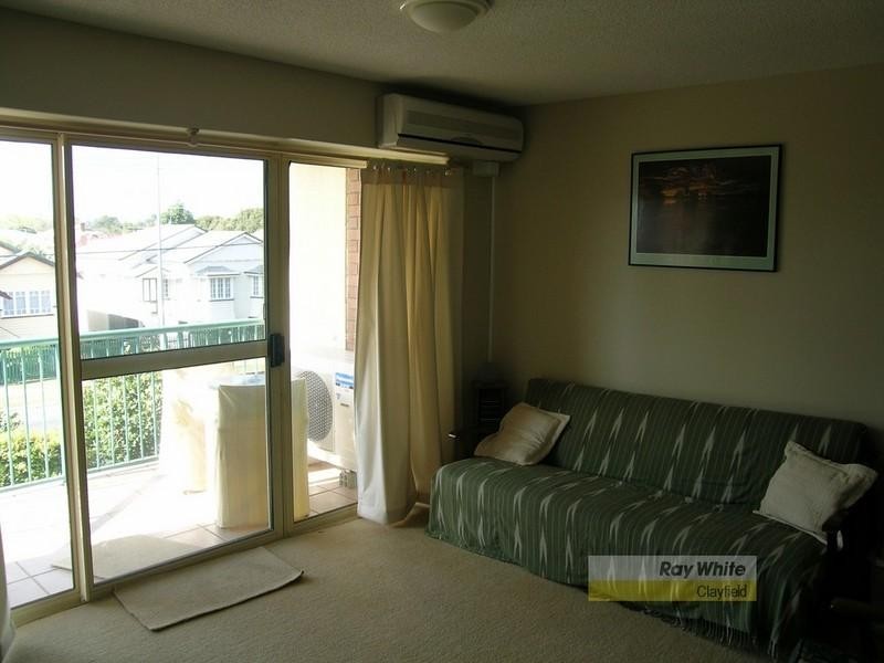 2/216 Junction Road, Clayfield QLD 4011