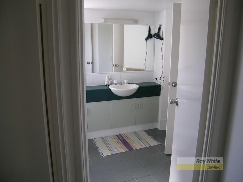 2/216 Junction Road, Clayfield QLD 4011