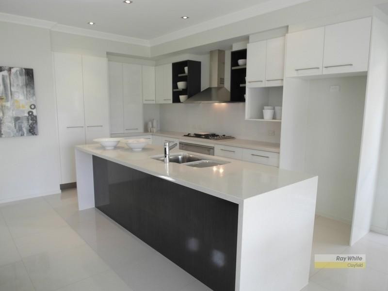 8 School Street, Hendra QLD 4011