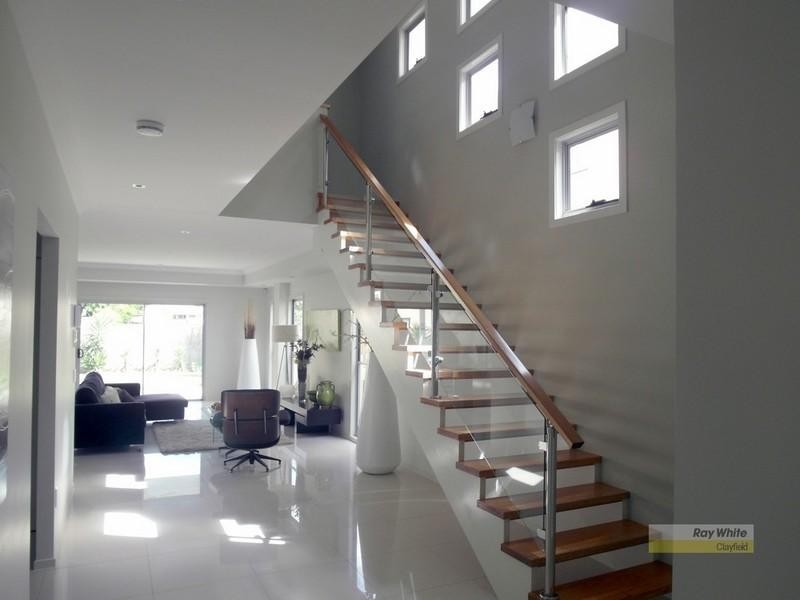 8 School Street, Hendra QLD 4011