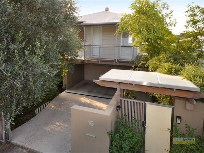 16 Upper Lancaster Road, Ascot QLD 4007