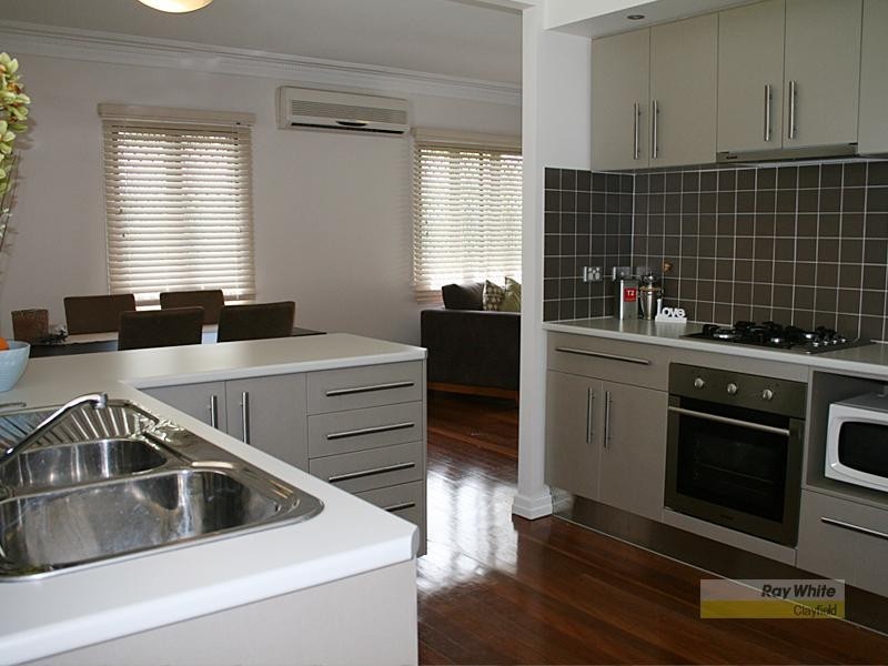 8 Frankit Street, Wavell Heights QLD 4012