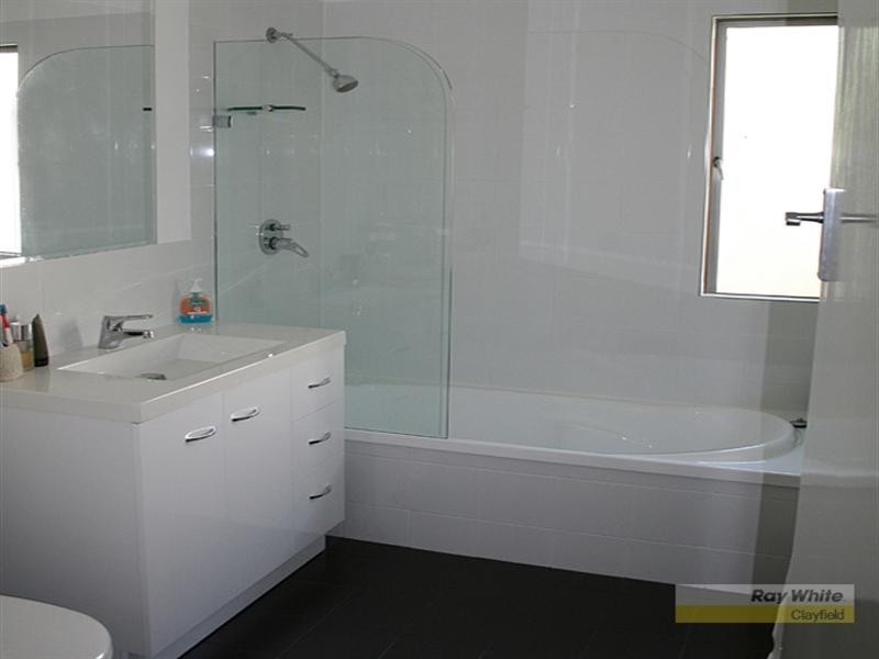 8 Frankit Street, Wavell Heights QLD 4012