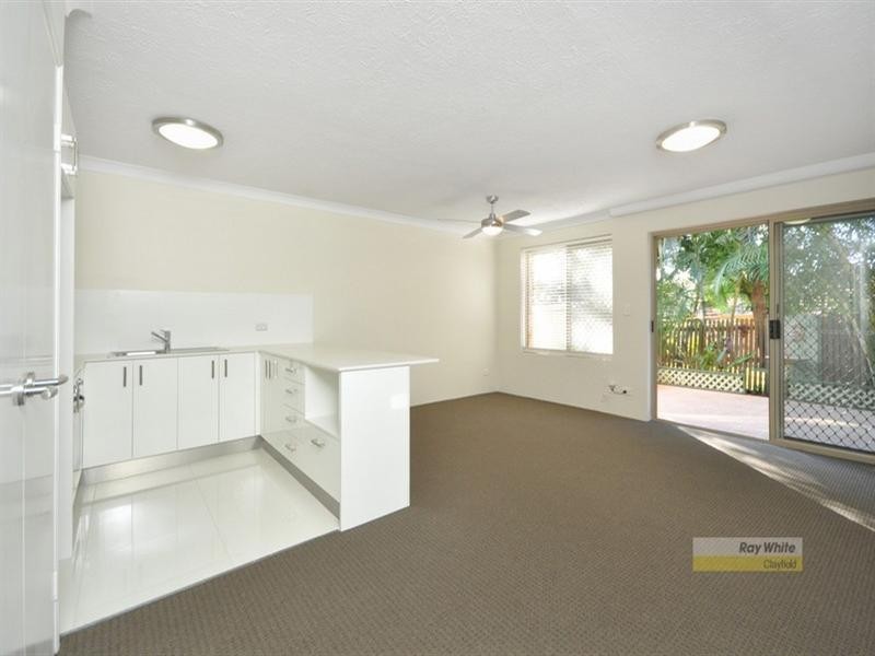 1/100 Bayview Terrace, Clayfield QLD 4011