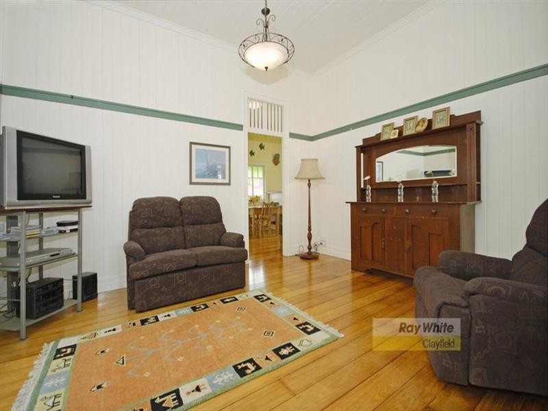 21 Cromwell Street, Wooloowin QLD 4030