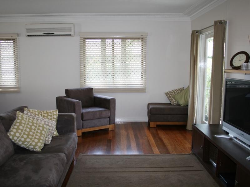 8 Frankit Street, Wavell Heights QLD 4012