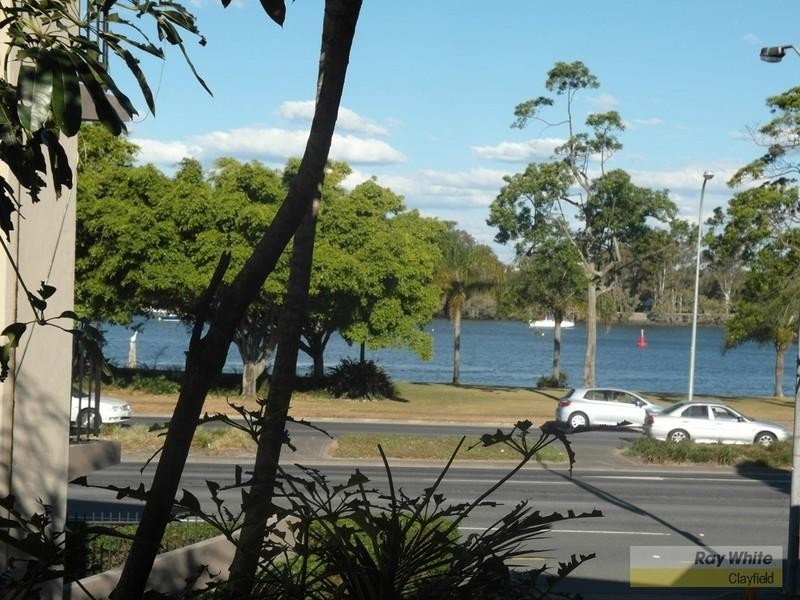 8/110 Kingsford Smith Drive, Hamilton QLD 4007