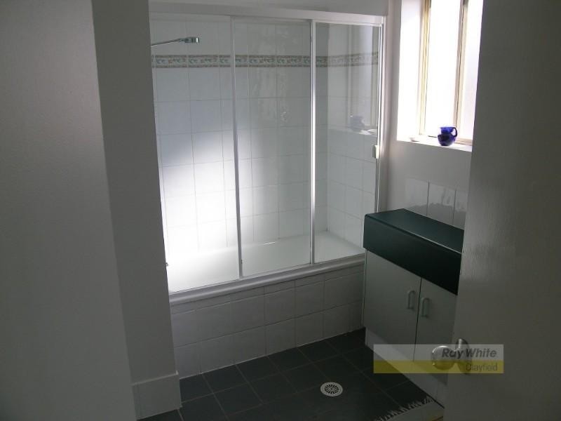 2/216 Junction Road, Clayfield QLD 4011