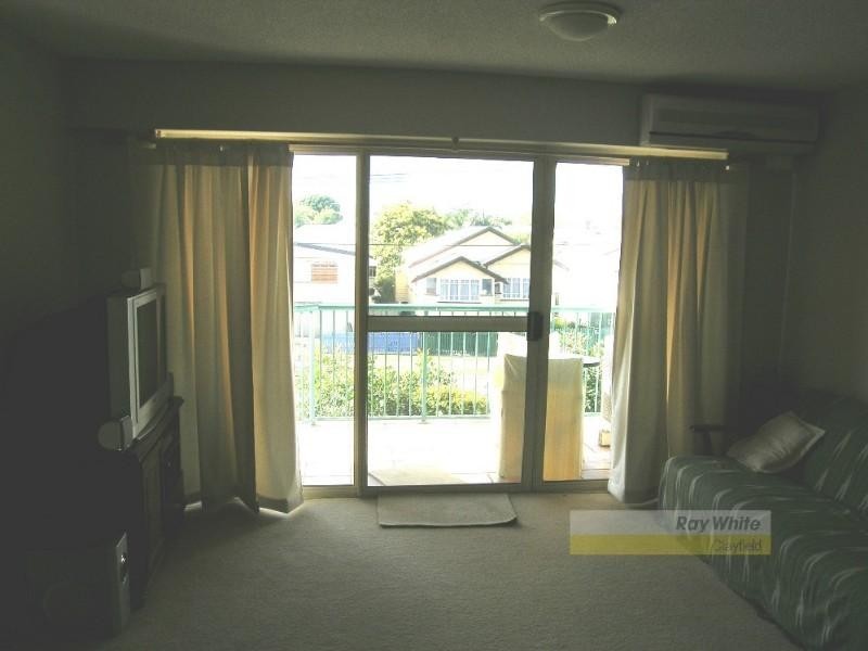 2/216 Junction Road, Clayfield QLD 4011