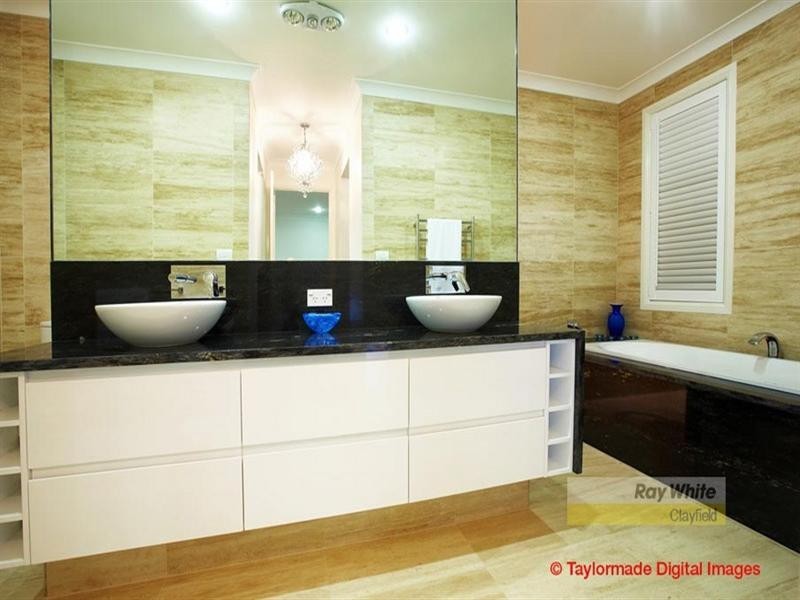 128 Alexandra Road, Clayfield QLD 4011