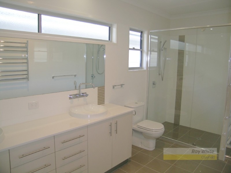 34 Raceview Avenue, Hendra QLD 4011