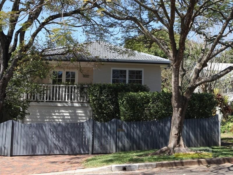 19 Dora Street, Hendra QLD 4011