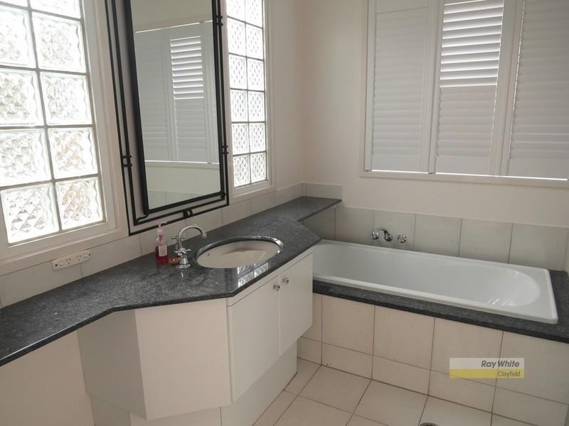 12B Doncaster Street, Hendra QLD 4011