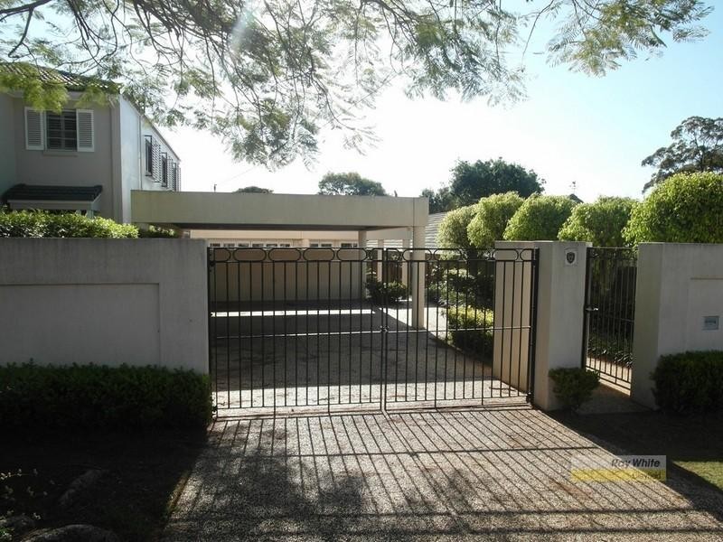 12B Doncaster Street, Hendra QLD 4011