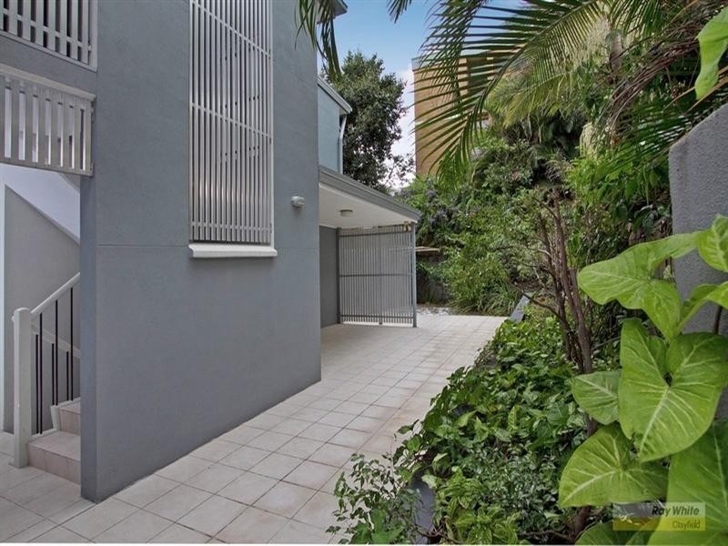 2/20 Oriel Road, Clayfield QLD 4011