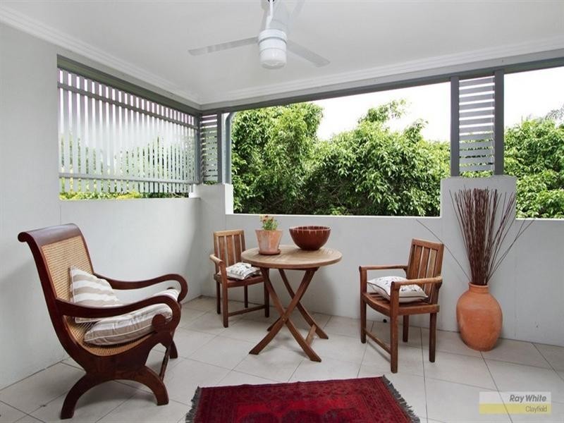 2/20 Oriel Road, Clayfield QLD 4011