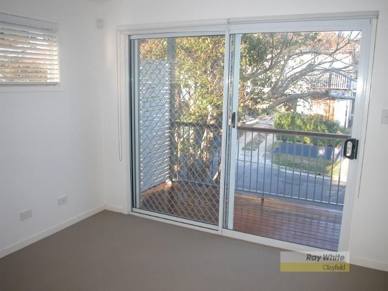 2/24 Hutton Street, Clayfield QLD 4011