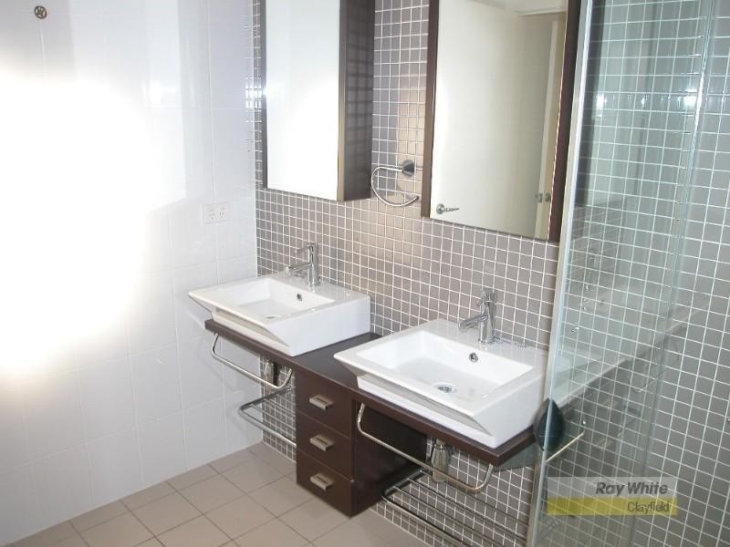 2/24 Hutton Street, Clayfield QLD 4011